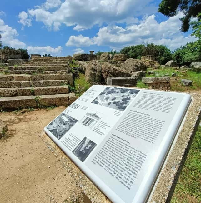 Katakolo: Olympia Tour and Archeological Museum - Thirty minutes in the village of Olympia