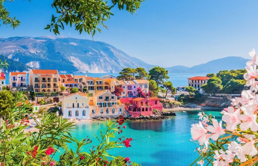 Kefalonia: Assos and Fiscardo Guided Tour - Fiskardo, the two-hour waterfront break