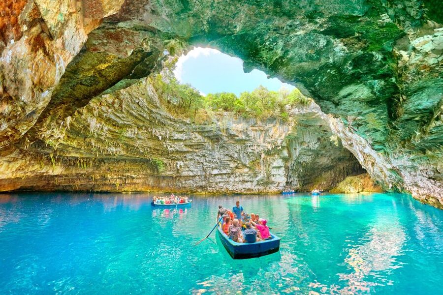 Kefalonia: Assos and Fiscardo Guided Tour - The guides make the difference