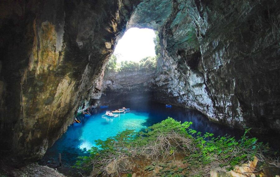 Kefalonia: Assos and Fiscardo Island Day Tour - Guides who add real value
