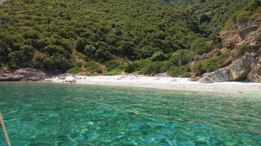 Kefalonia: Ithaca Cruise from Poros Port with Swim Stops - Kioni: a smaller village with time to linger
