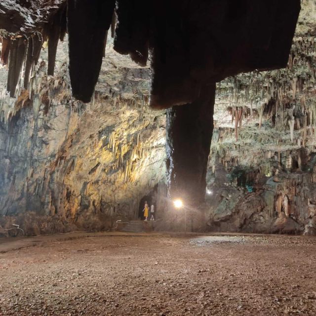 Kefalonia: Melissani Lake, Drogarati Cave, & Myrtos Day Trip - Pickup times and the coach ride
