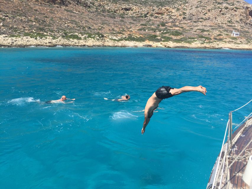 Kissamos: Balos and Gramvousa Private Sailing Trip with Meal - The boat, crew, and level of service