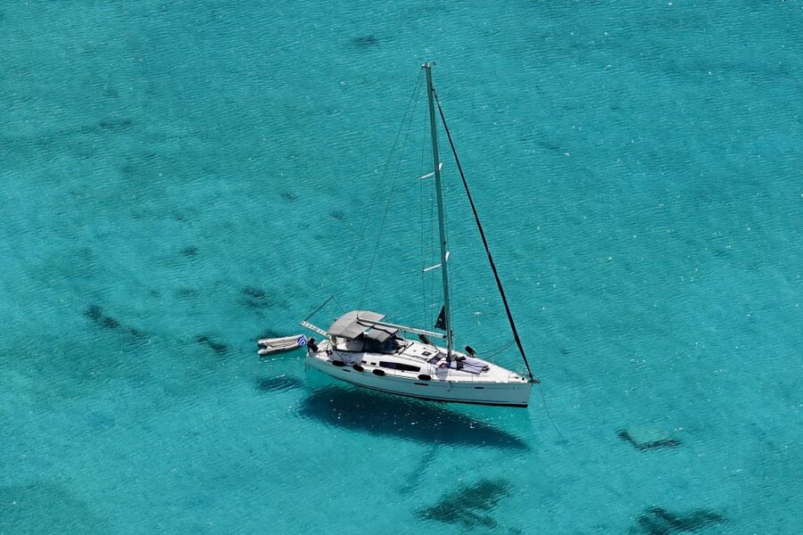 Kissamos: Balos and Gramvousa Private Sailing Trip with Meal - Lunch onboard, with Cretan food and drinks