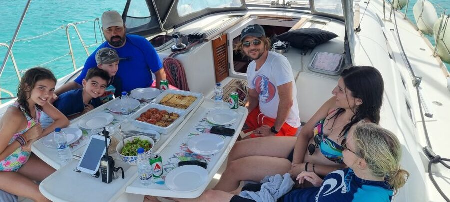 Kissamos: Balos and Gramvousa Private Sailing Trip with Meal - Hiking to the Venetian fortress