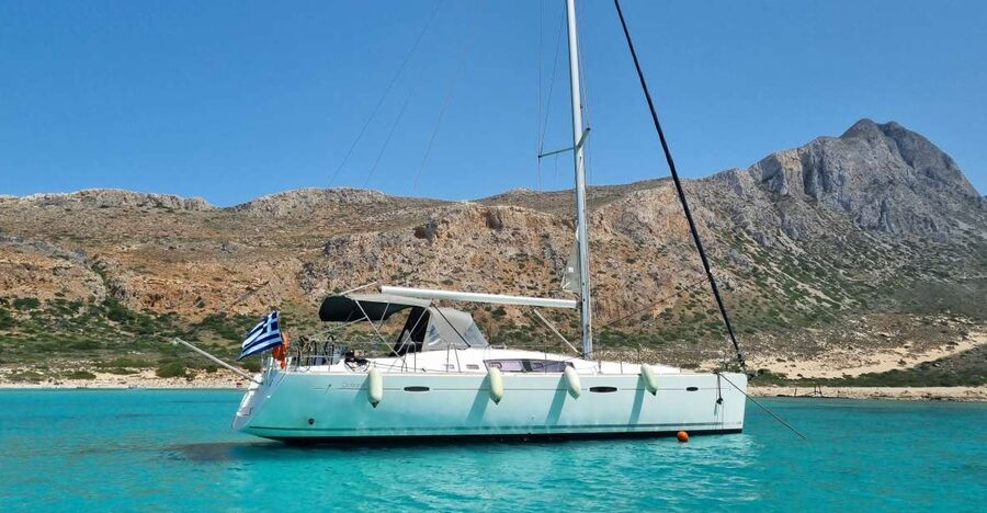 Kissamos: Balos and Gramvousa Private Sailing Trip with Meal - Getting to Kissamos Port and finding Izabela