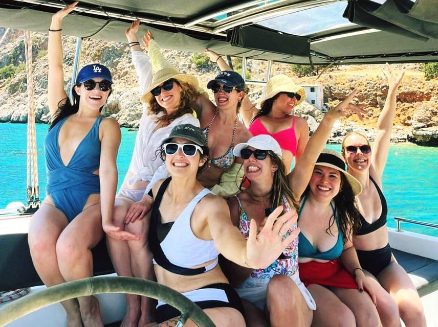 Kissamos: Balos & Gramvousa Luxury Catamaran Sailing Cruise - Food, drinks, and the meaning of luxury here