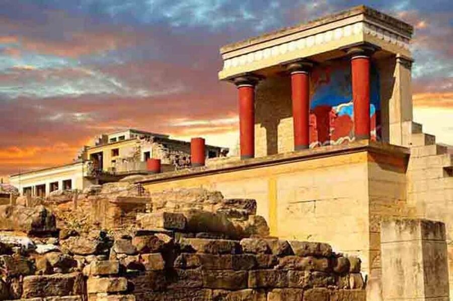 Knossos Palace guided tour - Heraklion City tour + market - Exploring Knossos Palace in two hours