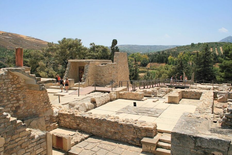 Knossos Palace guided tour - Heraklion City tour + market - Who will enjoy this day most?