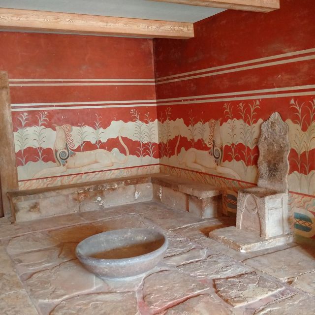Knossos Palace Guided Walking Tour (Without Tickets) - The real value of $70 plus admission