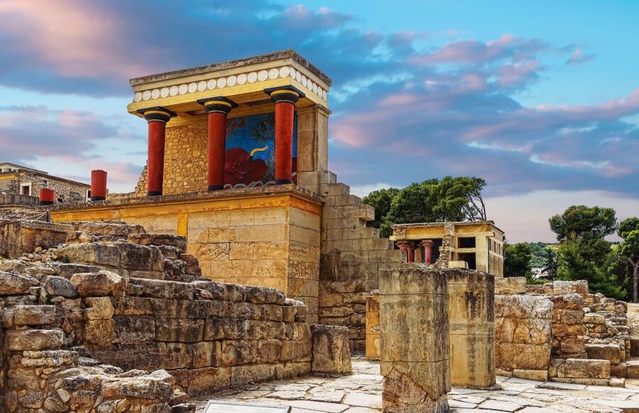Knossos Palace & Heraklion Full-Day Tour from Chania Area - The Coastal Ride and Skaleta Breakfast Stop