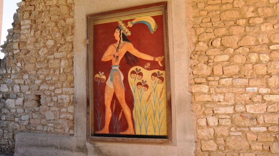 Knossos Palace & Heraklion Full-Day Tour from Chania Area - Two Hours in Heraklion: Food, Streets, and Choices