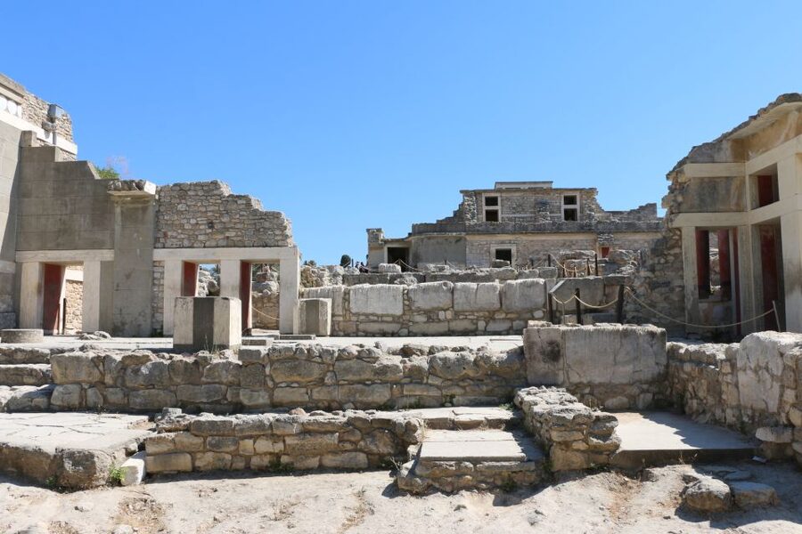 Knossos Palace Skip-the-Line Ticket & Private Guided Tour - Palace rooms, corridors, and storerooms