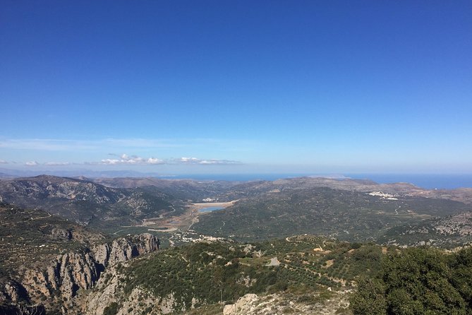 Knossos-Zeus Cave -Old Traditional Villages-Olive Oil Factory - Mochos, coffee, and a slower village rhythm