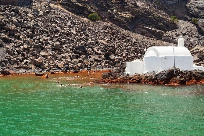 Luxury Small-Group Catamaran Cruise with BBQ, Open bar & Transfer - Nea Kameni and the volcanic story
