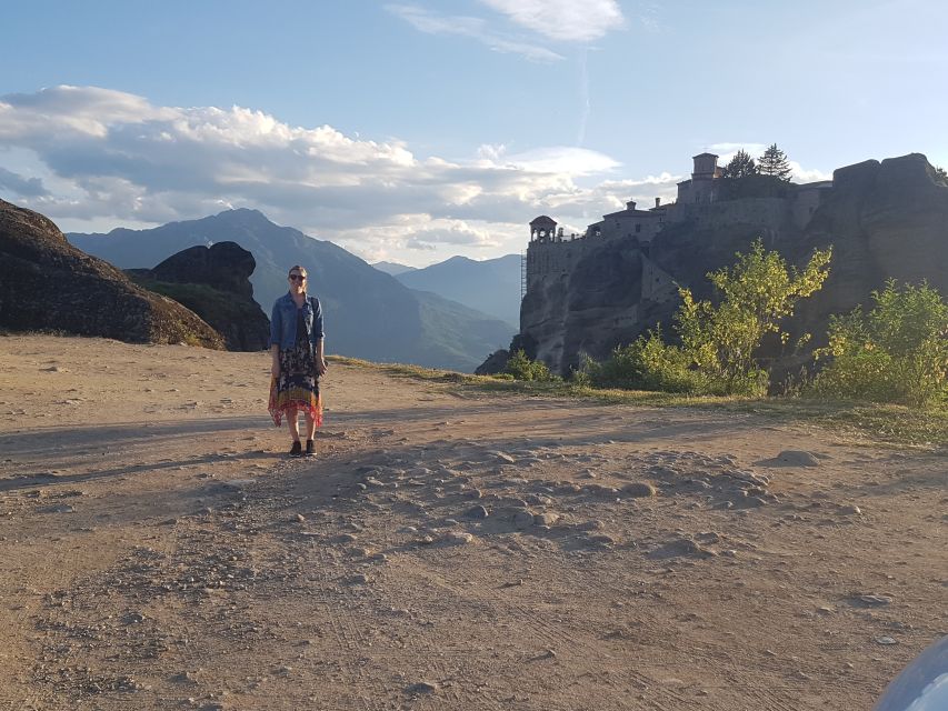Meteora Evening Tour with Breathtaking Sunset View - Choosing between St. Stephen and St. Nicholas