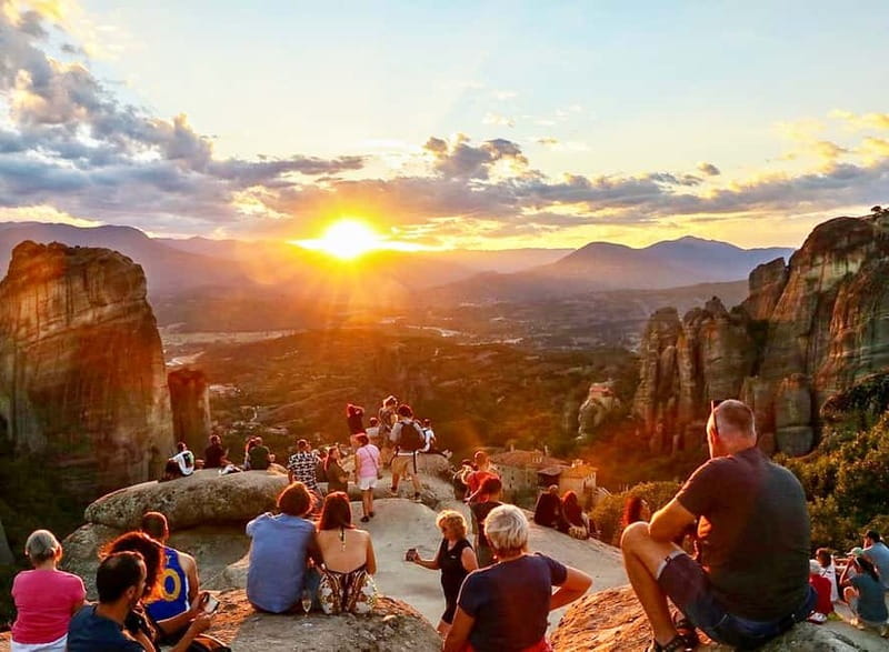 Meteora: Majestic Sunset Tour & Monasteries with Local Guide - Why this four-hour Meteora tour works