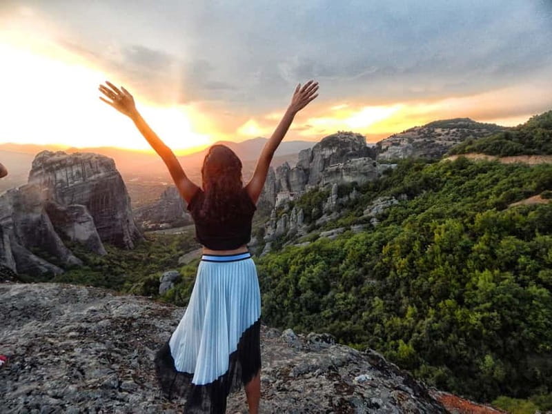 Meteora: Majestic Sunset Tour & Monasteries with Local Guide - Clothing, costs, and practical planning