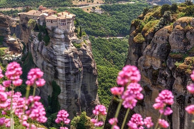 Meteora Monasteries Private Full Day Trip From Athens - Lunch in Kastraki: useful pause, mixed value