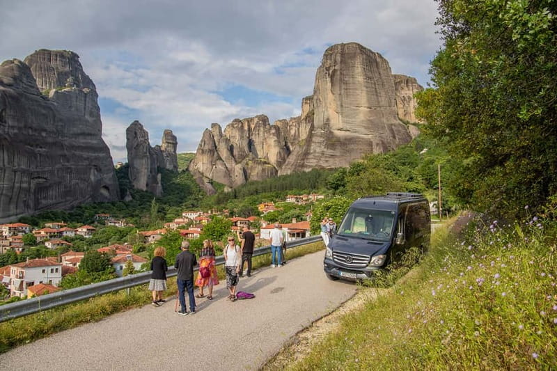 Meteora: Sunset Small Size Tour with Monastery & Caves visit - Comfortable pickup from Kalabaka and Kastraki