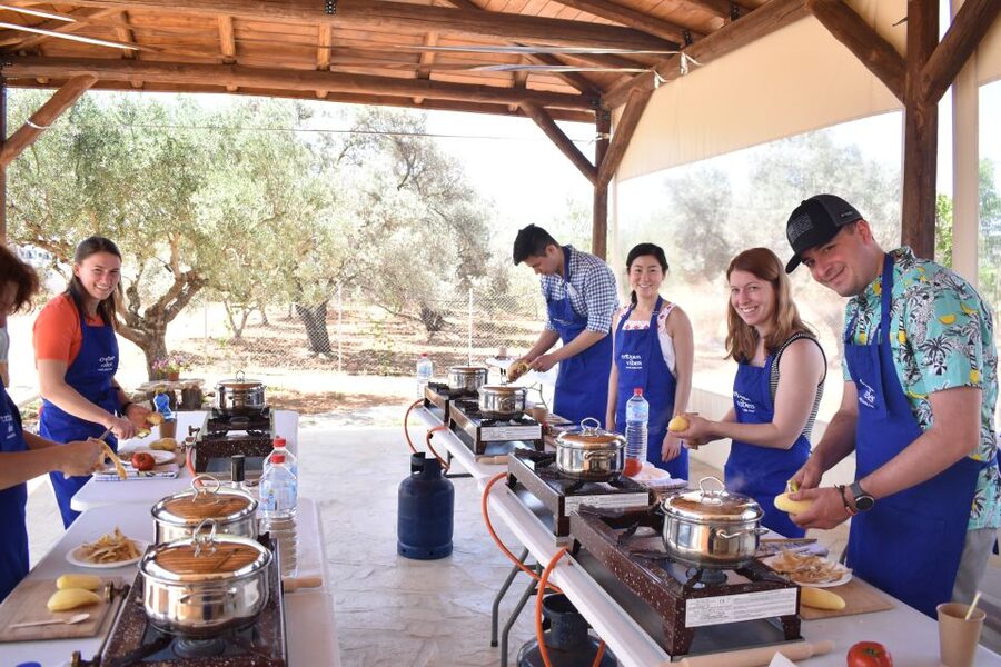 Moires: Cooking Class and Olive Oil Tasting at a Family Farm - Key points to know before you book