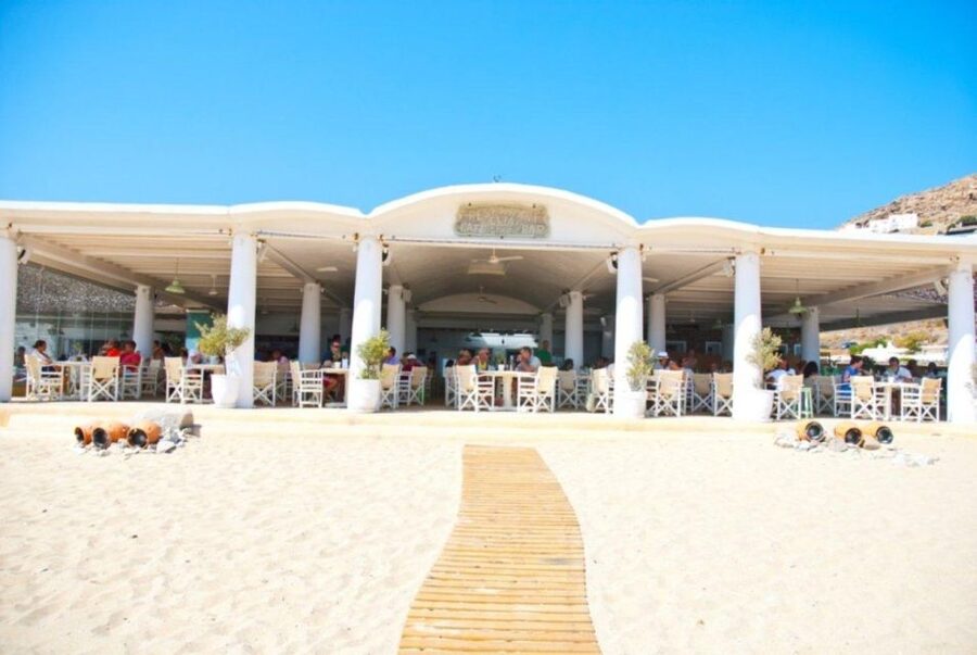 Mykonos: Beach Escape and Free Time in Mykonos Town - Three hours beside the water at Elia Beach