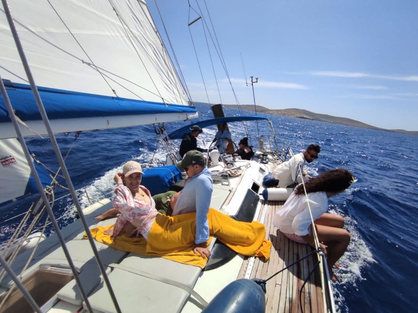 Mykonos: Delos and Rhenia Full-Day Sailing Cruise with Meal - The return sailing past Mykonos