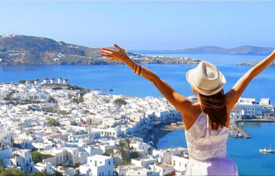 Mykonos: Guided Highlights Tour - The windmills: Mykonos in one famous view