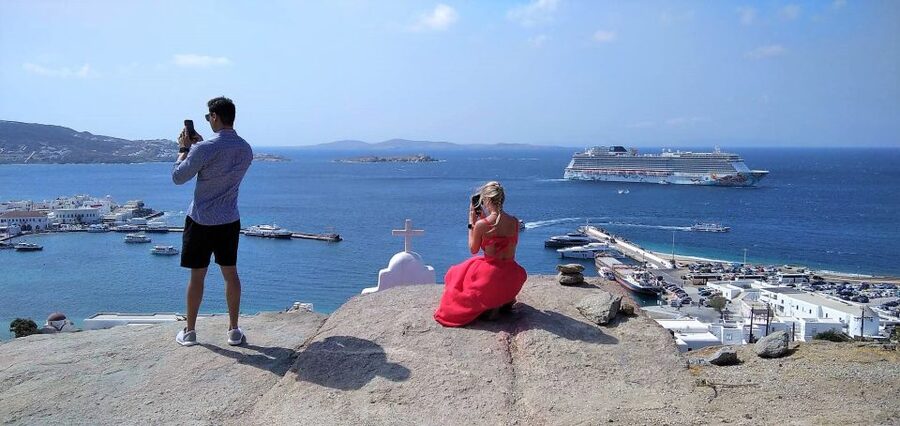 Mykonos: Highlights Tour with Panagia Tourliani Monastery - The Pigeon House and the Road to Ano Mera