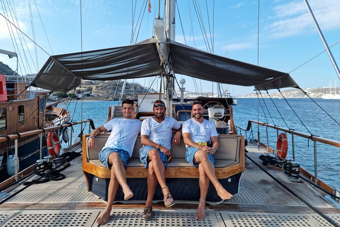 Mykonos Sail Cruise to Rhenia, Guided Tour of Delos, Lunch&Drinks - Why this cruise works so well from Mykonos