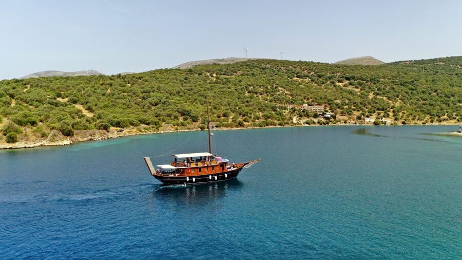 Mykonos: South Beaches Cruise - Passing Paradise Beach on the way to Super Paradise