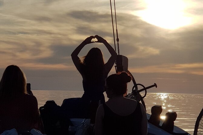 Mykonos: Sunset Cruise with Drinks - Little Venice from the Sea