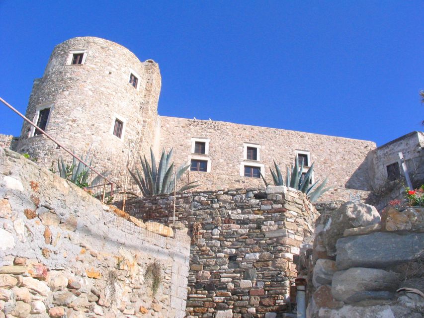 Naxos Castle Walking Tour and Sunset at the Portara - The old market maze and local life