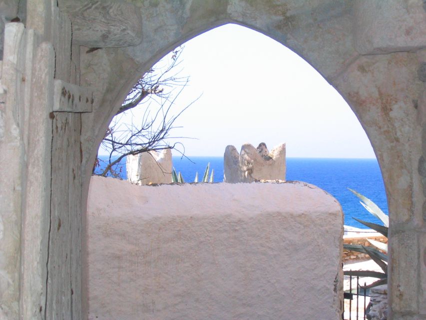 Naxos Castle Walking Tour and Sunset at the Portara - Meeting at Kiriakos Tziblakis Local Products