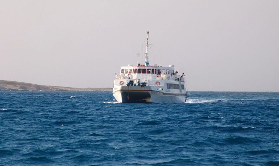 Naxos: Santorini Day Trip by Boat with Guided Tour - Why this Naxos to Santorini trip makes sense