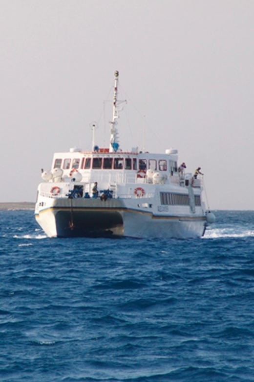 Naxos: Santorini Day Trip by Boat with Guided Tour - Meeting Santorini by guided bus