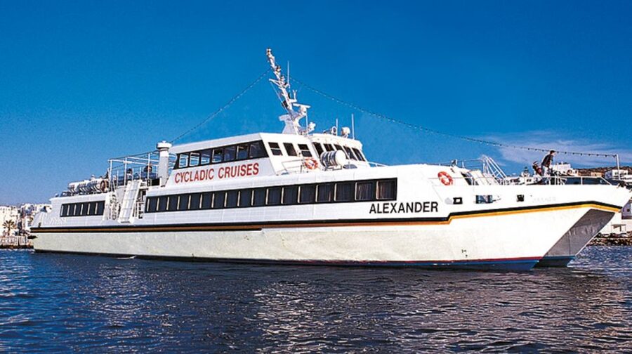 Naxos: Santorini Day Trip by Boat with Guided Tour - Practical advice for making the day work