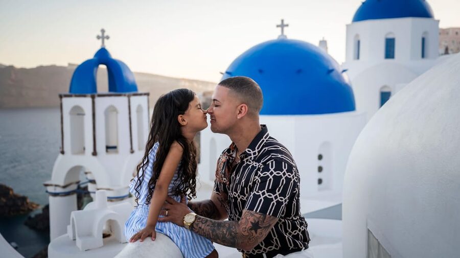 Oía: Santorini Professional Photoshoot with Edited Photos - What the Strong Feedback Tells You