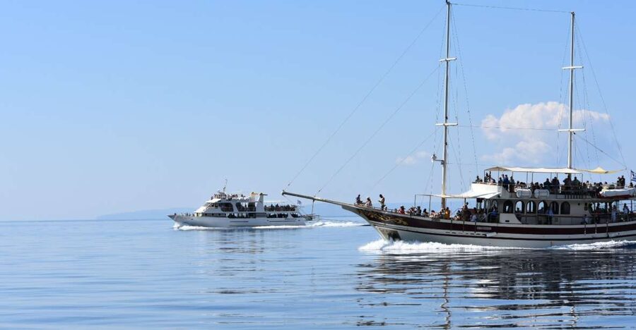 Ouranoupoli: Mount Athos Peninsula Sightseeing Cruise - Ouranoupoli port and the start of the cruise