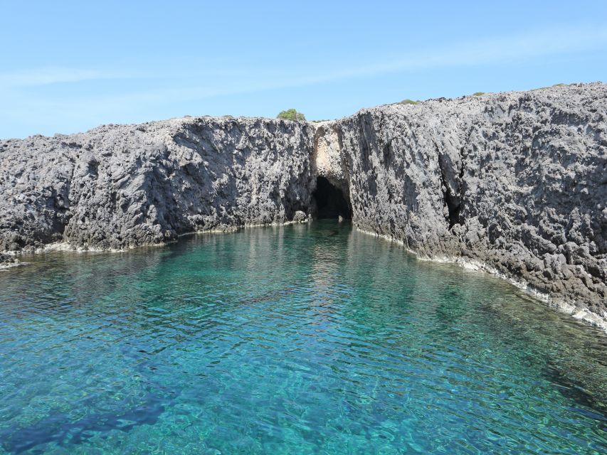 Paros: Antiparos Island and Despotiko Private Boat Trip - The guide and the private-group atmosphere