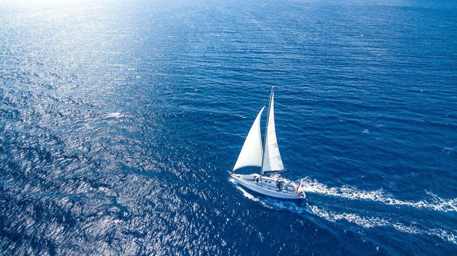 Paros: Iraklia, Schinoussa, & Naxos Sailing Tour with Lunch - The return to Paros