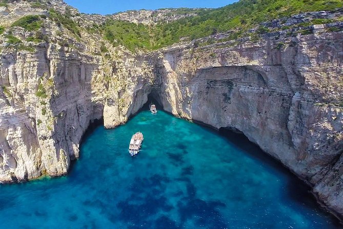 Paxos Antipaxos Blue Caves (Lakka Village) from Corfu - The boat, seating, and comfort