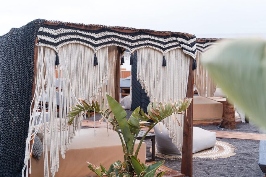 Perivolos Beach: Sun-Bed Experience FortyOne Bar Restaurant - Service that can make or break the day