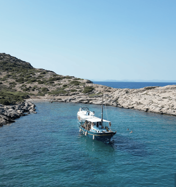 Porto Rafti: Athens Cruise Tour with Mediterranean BBQ - What you see between the swim stops