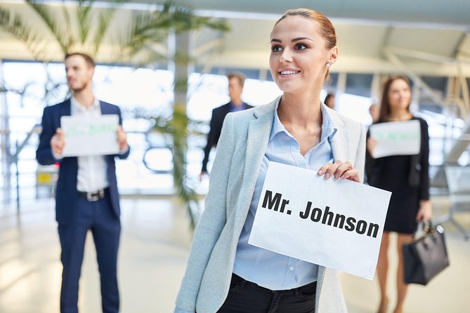 Private Arrival Transfer From Santorini Airport To All Destinations - What the Private Ride Actually Means