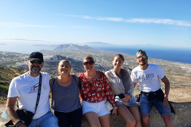 Private Classic Santorini Panorama: Visit the most popular destinations! - The lighthouse and Santorini from the southwest