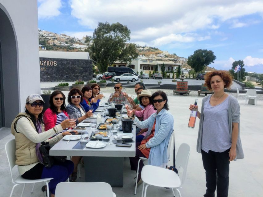Private Group Visit to Akrotiri & 3 Wineries with Tastings - Key points at a glance