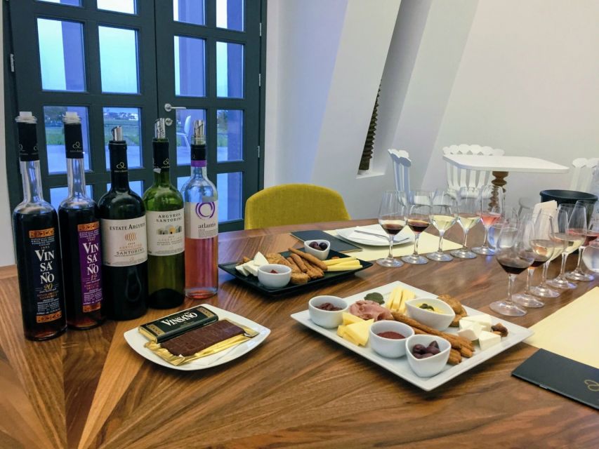 Private Group Visit to Akrotiri & 3 Wineries with Tastings - Why Akrotiri and wine belong together