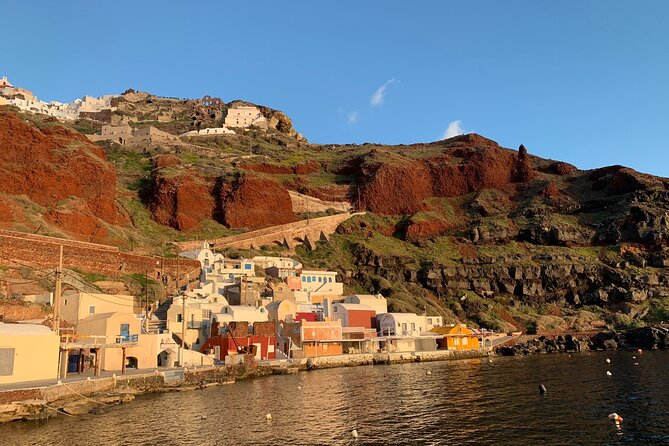 Private Santorini Sightseeing Tour – Customizable,Cruise Friendly - The scenic drive to Oia and its busy main street
