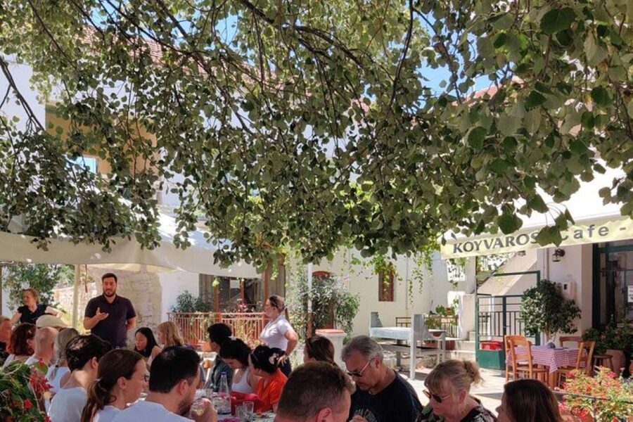 Private tasting of 6 cretan wines in Fres village - The six wines, from fresh whites to dessert wine